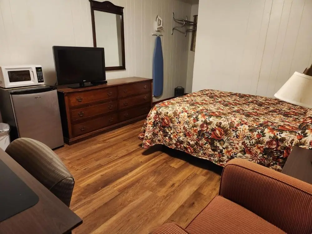 Cortland Motel 6